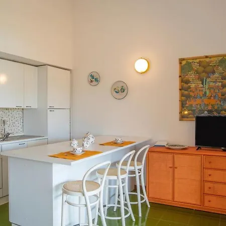 Lägenhet Guesthost - Roomy With Terrace! Porto Rotondo